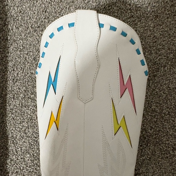 Round Toe White Lightning Bolt Embroidered Cowboy Boots Size 6.5 & 8.5 - Picture 3 of 14